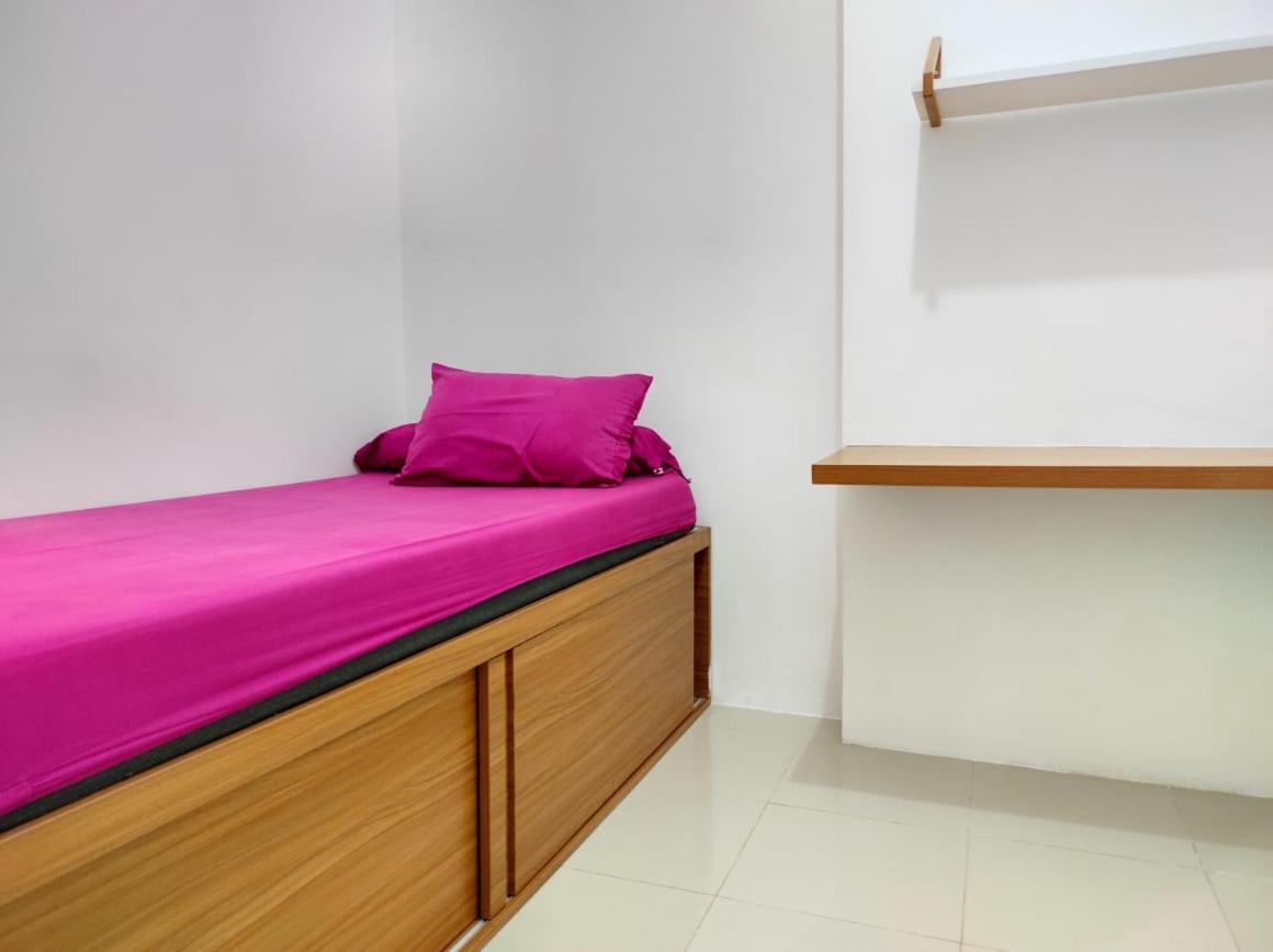 ג'קרטה Apartemen Bassura City By Globy Property מראה חיצוני תמונה
